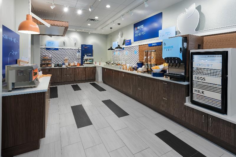 Holiday Inn Express & Suites Bryan - College Station By Ihg Екстер'єр фото